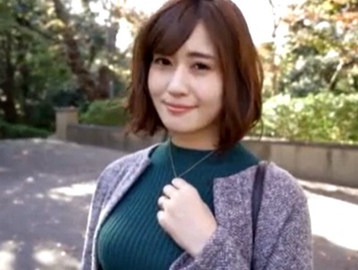 「SEXはスポーツ」セクササイズで痩せた経験のあるミステリアスな若妻が不倫AVに