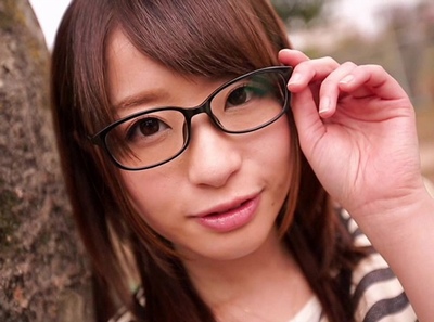「あなたの事が好きで…♡」眼鏡の大人しめ地味子が実は喉奥でザーメン感じたがりのフェラ大好き女子